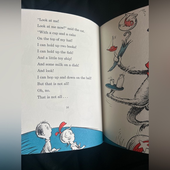 ✨Rare 1985 Dr. Seuss 'The Cat in the Hat' Book - Picture 9 of 16